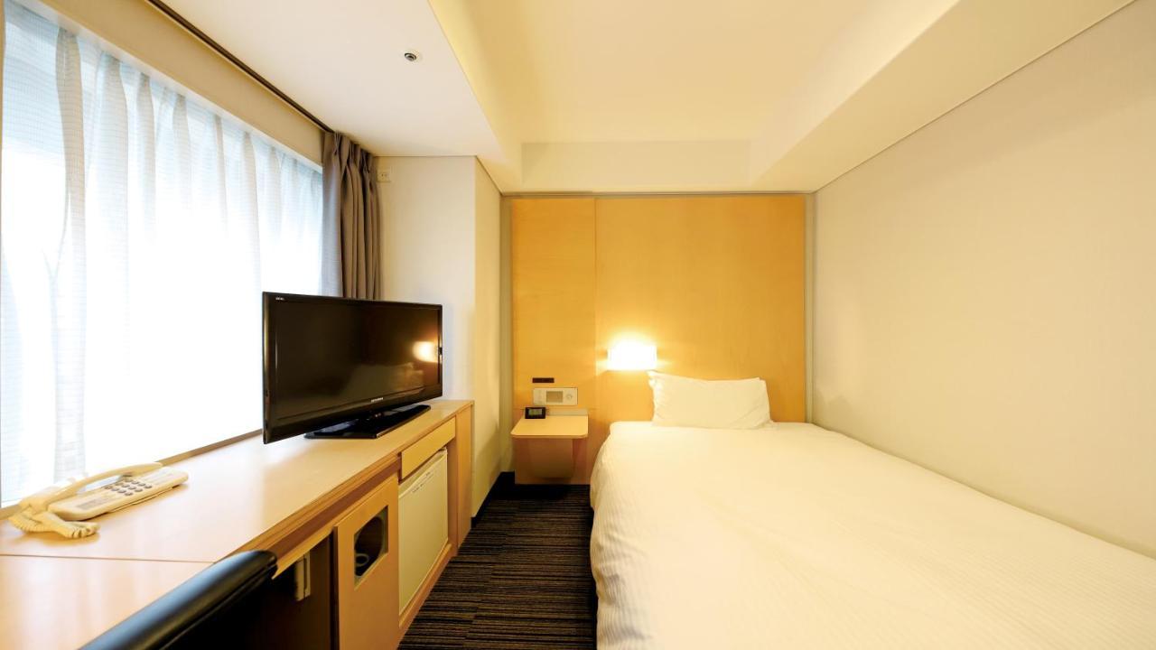 โรงแรมสไมล์ โยสึฮาชิ 3* โอซาก้า