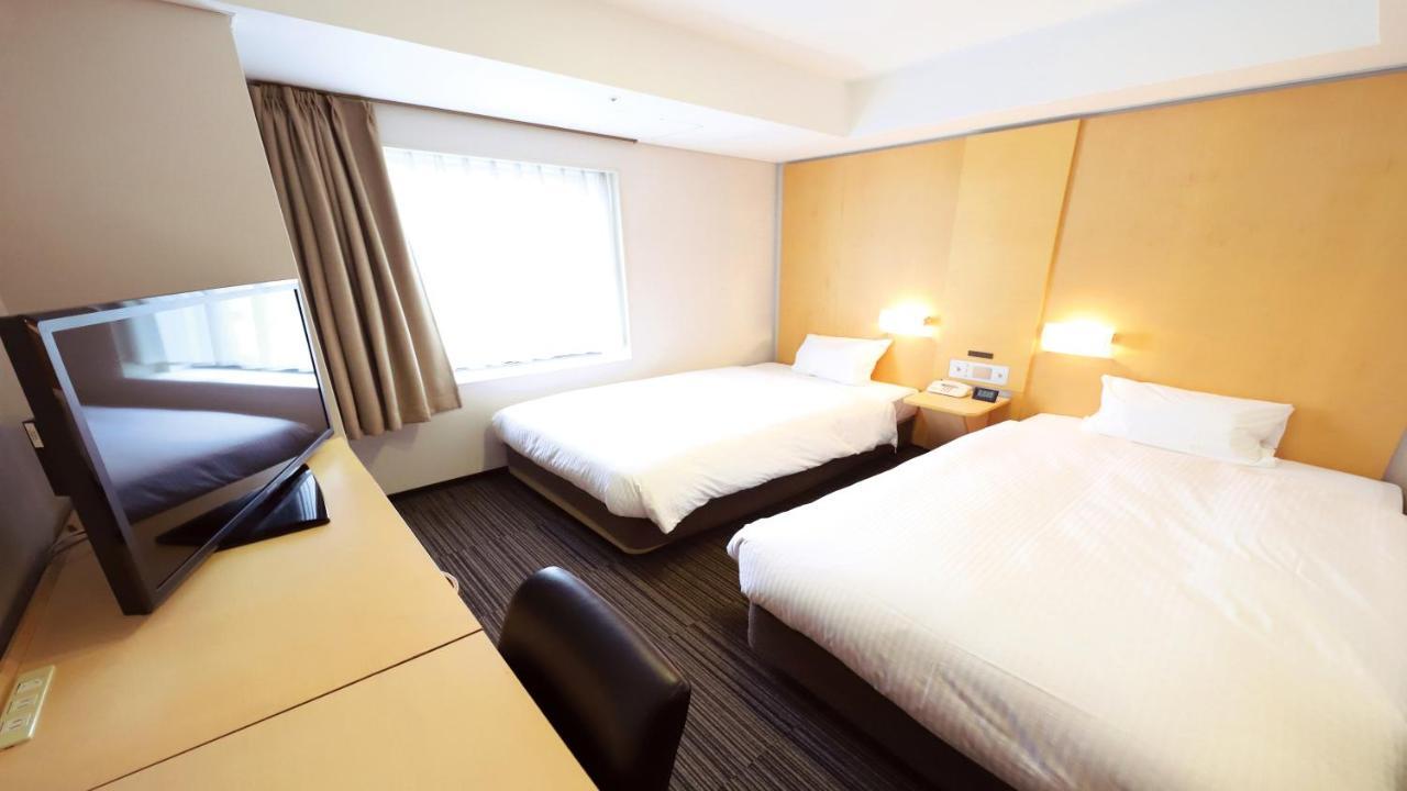 โรงแรมสไมล์ โยสึฮาชิ โรงแรม 3*
